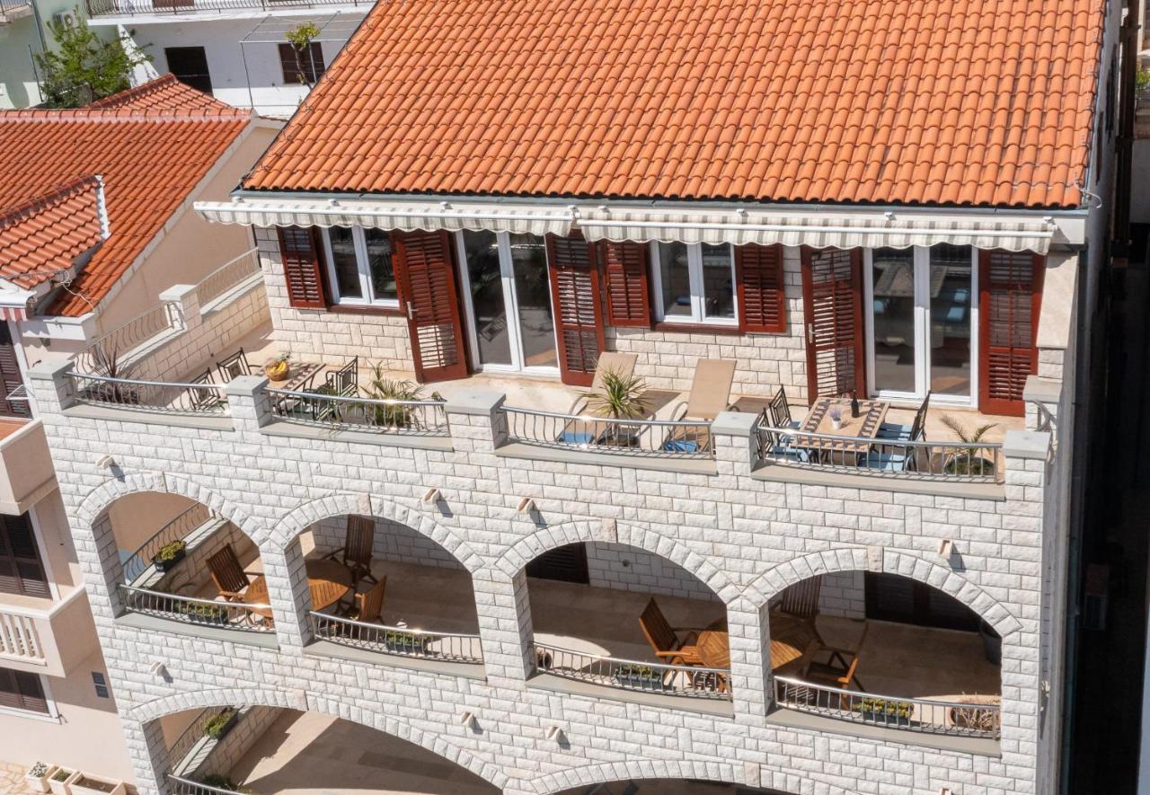 Beachfront Xxl - 2 Apartments Together - Lokva Rogoznica Exteriér fotografie